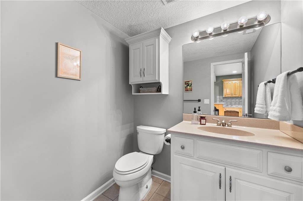 28265 Overbrook Road Property Photo 37