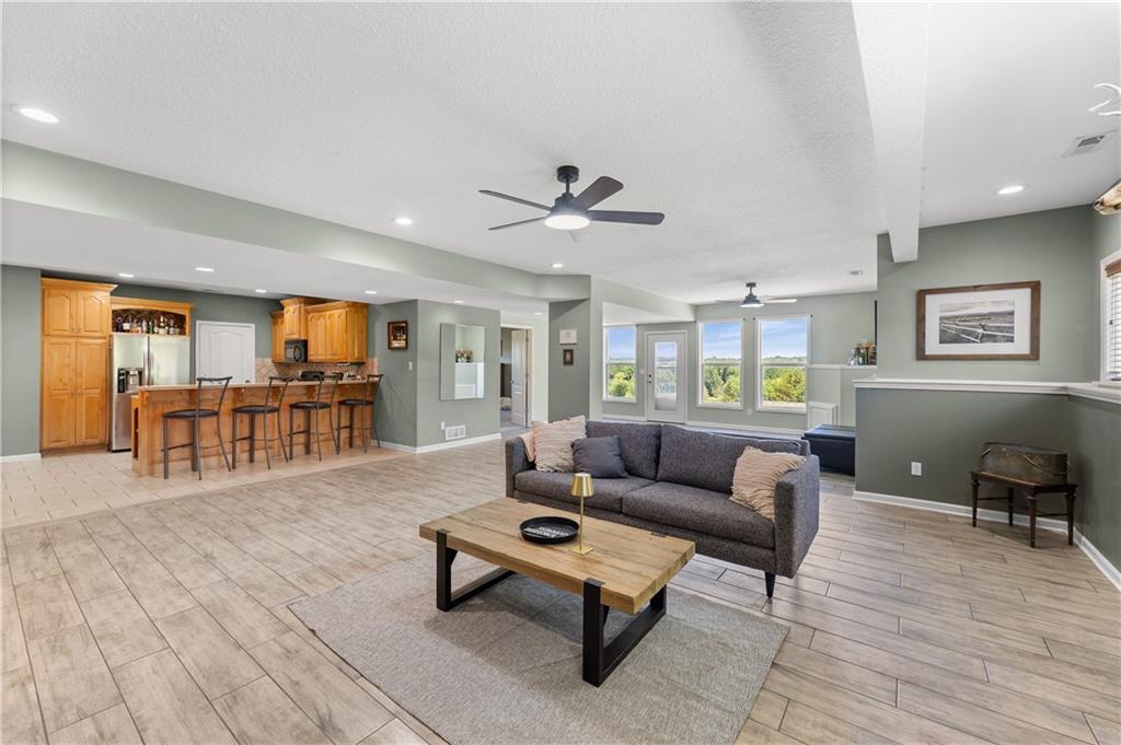 28265 Overbrook Road Property Photo 39