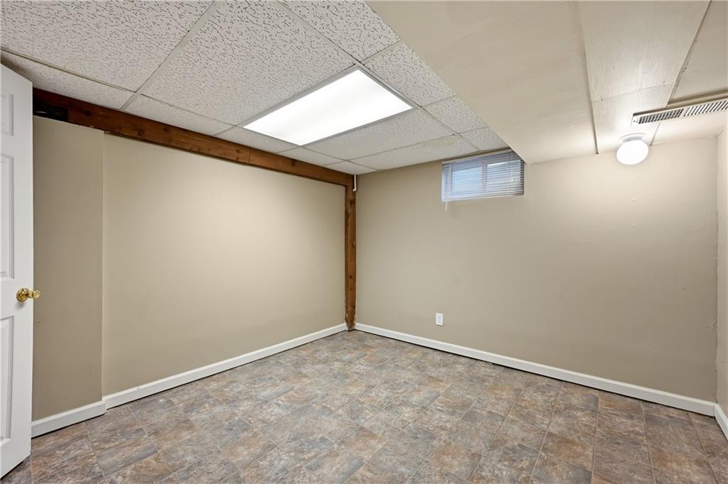 704 S Cedar Street Property Photo 14