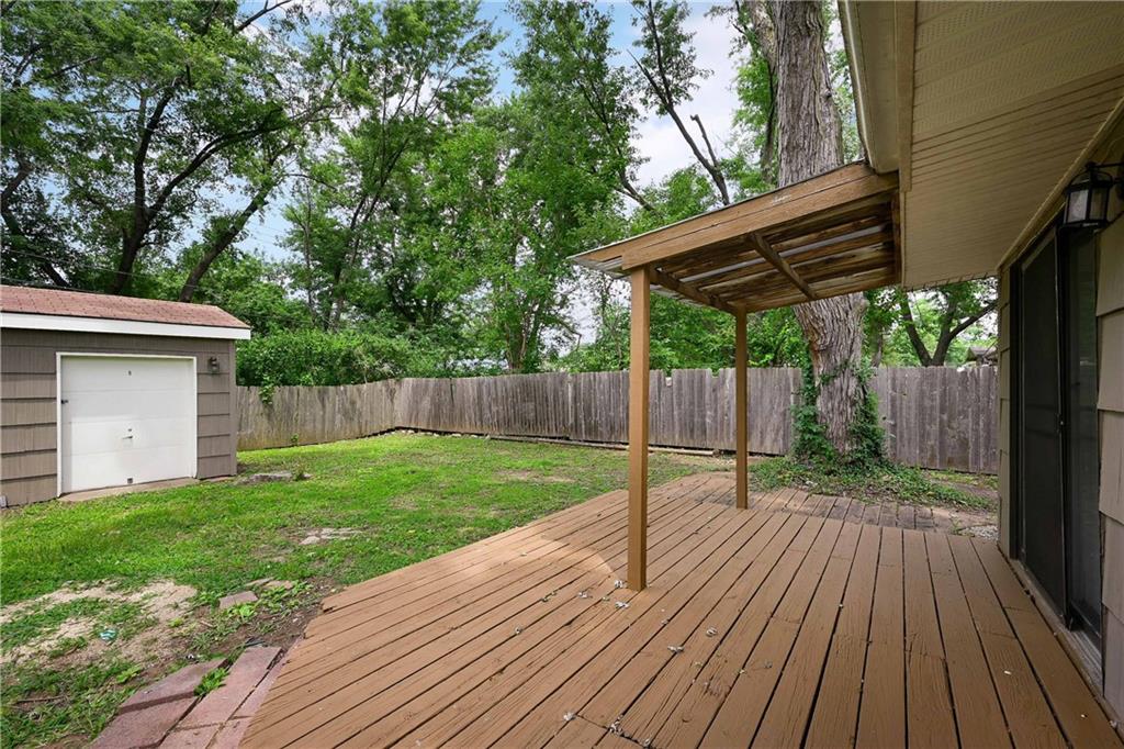 704 S Cedar Street Property Photo 16