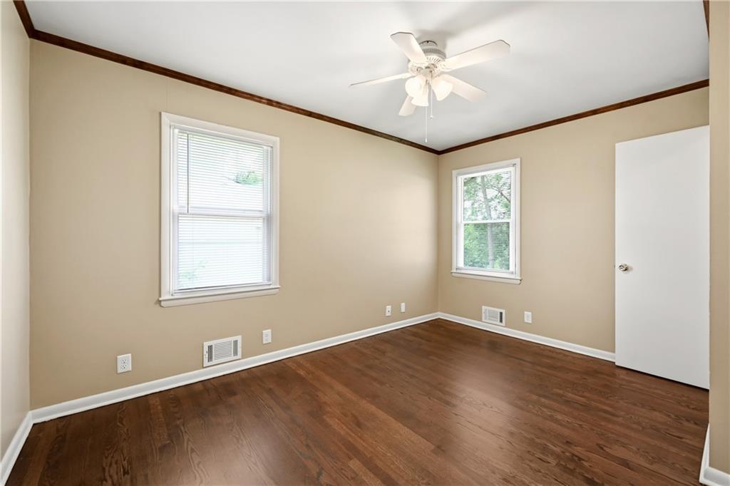 704 S Cedar Street Property Photo 23