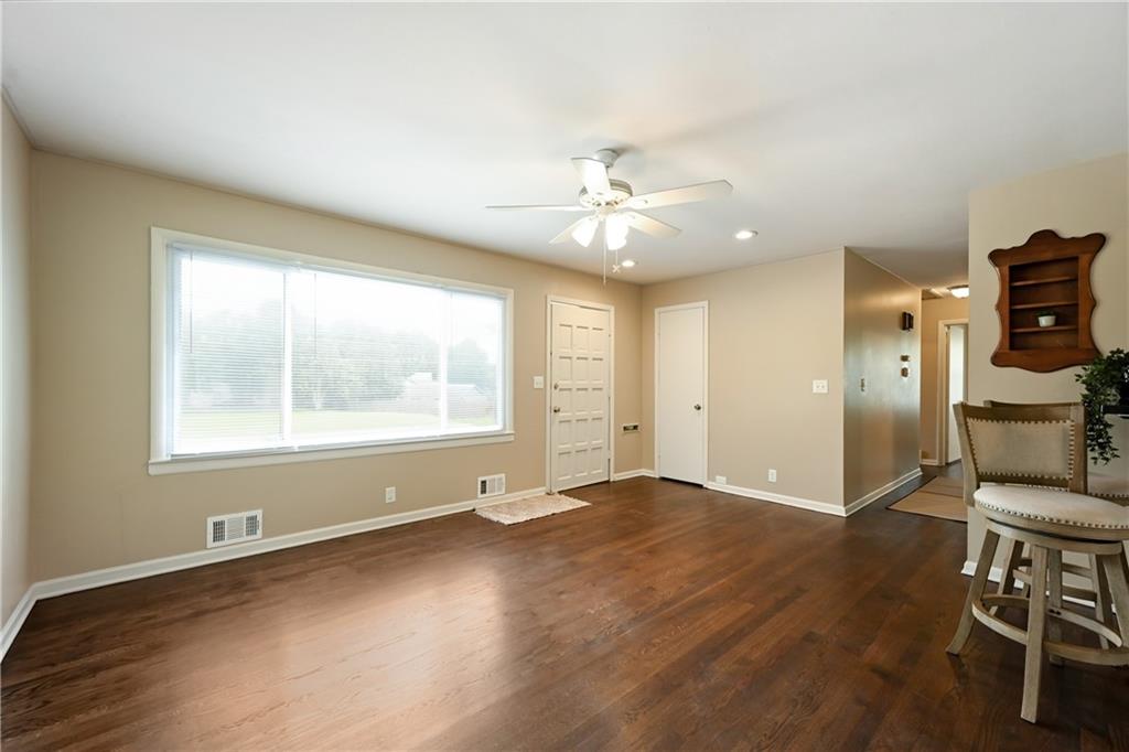 704 S Cedar Street Property Photo 25