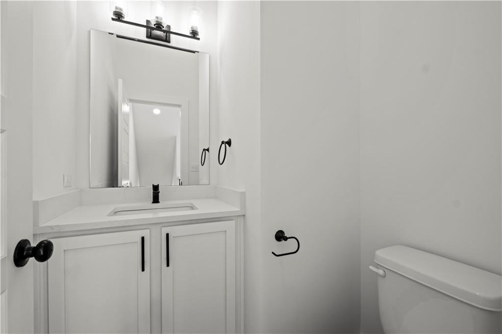 459 Sw Longview Boulevard Property Photo 13