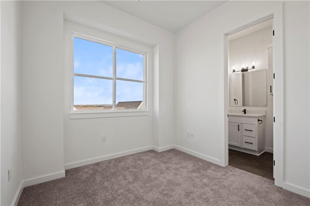 459 Sw Longview Boulevard Property Photo 19