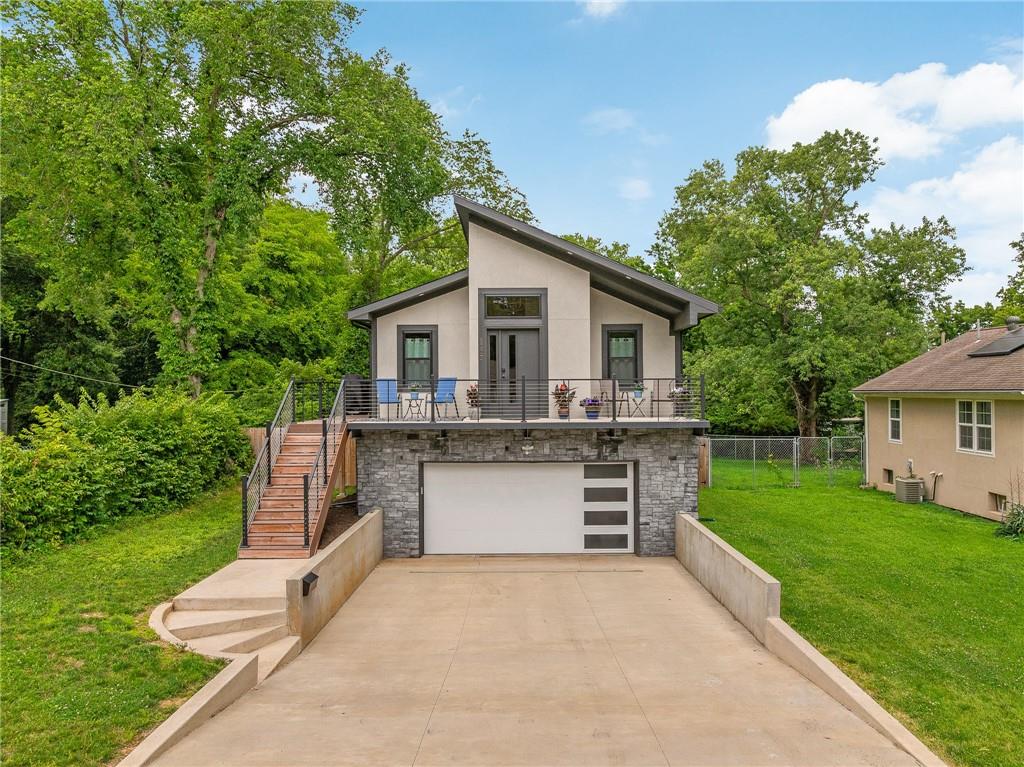 9325 Walnut Street Property Photo 1