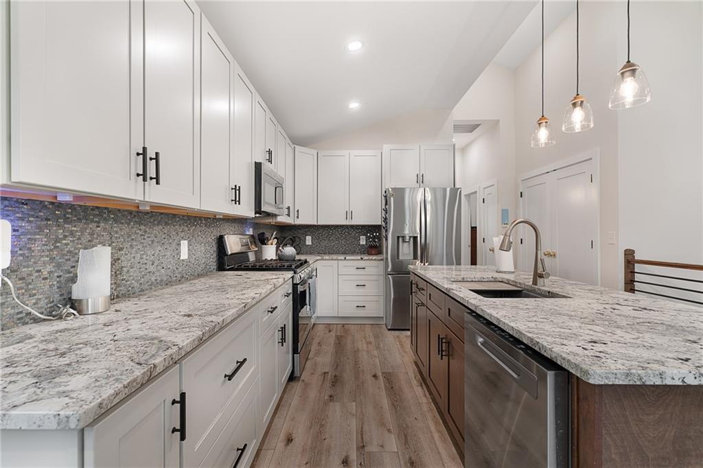 9325 Walnut Street Property Photo 10