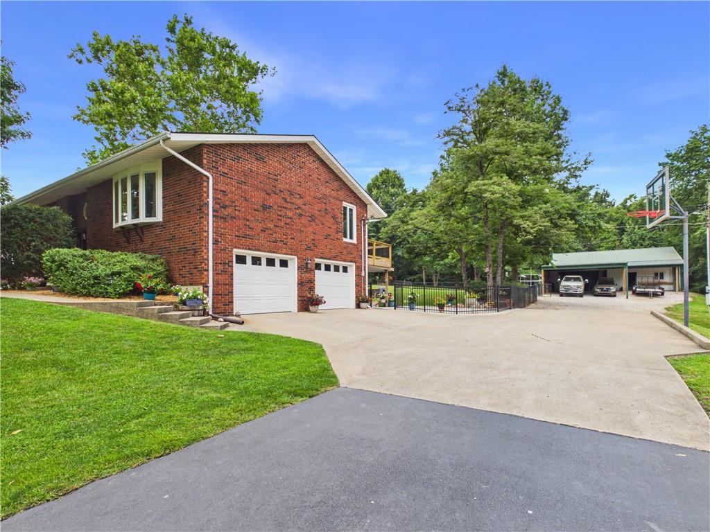21 Se 215 Road Property Photo 5