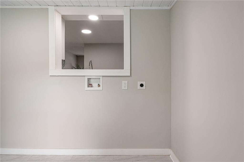 601 E Eisenhower Road Property Photo 15