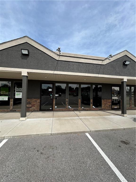 1412 S 7 Highway Property Photo 1