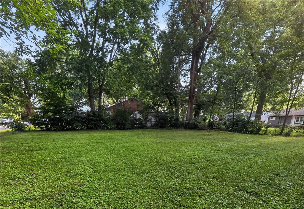11403 Winchester Avenue Property Photo 4
