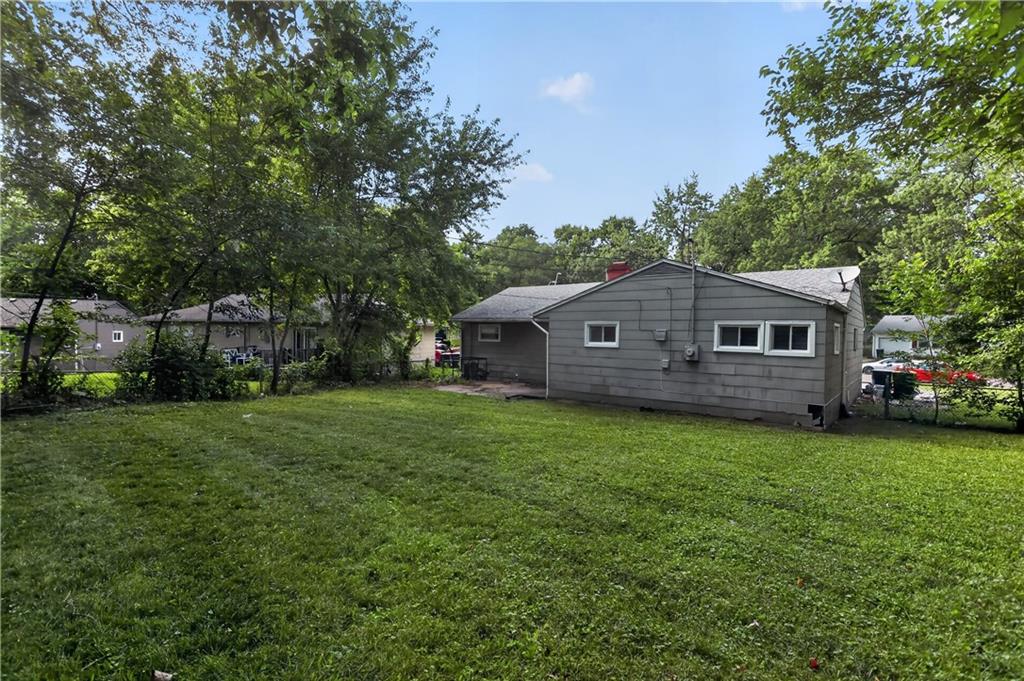 11403 Winchester Avenue Property Photo 6