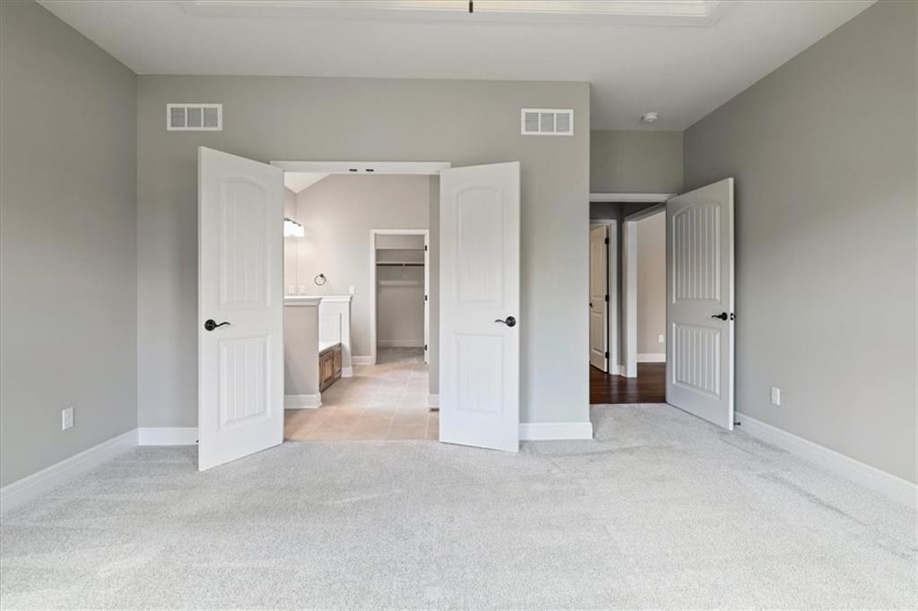 10308 N Corrington Avenue Property Photo 18