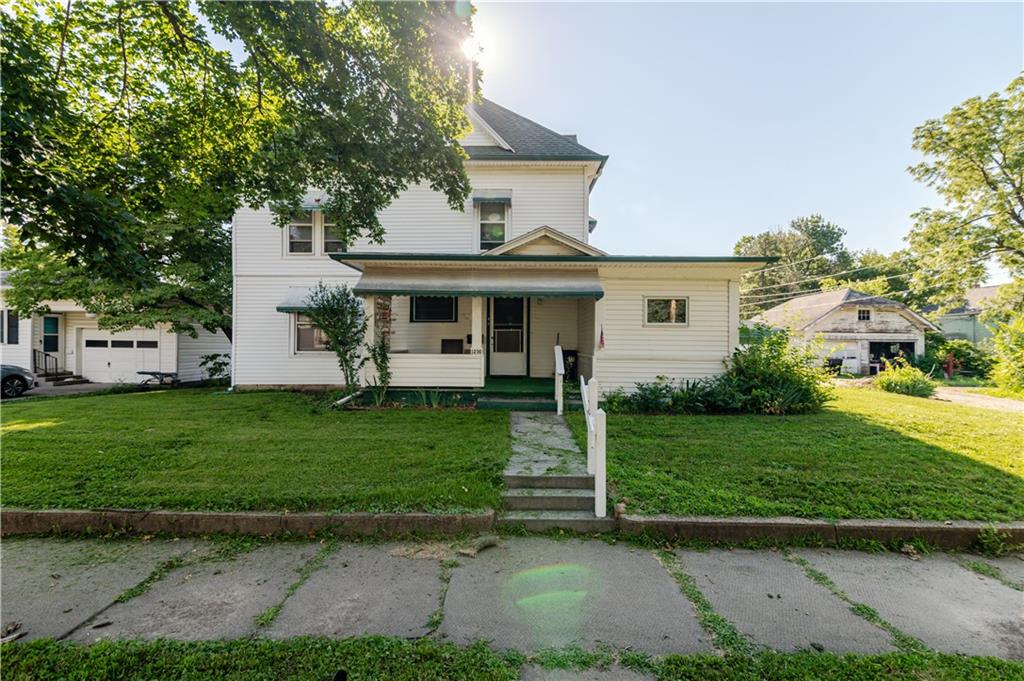 1230 1st Avenue Property Photo 6