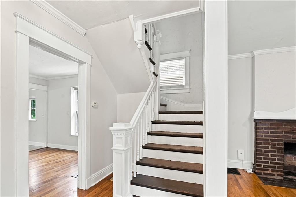 332 N Lawndale Avenue Property Photo 9