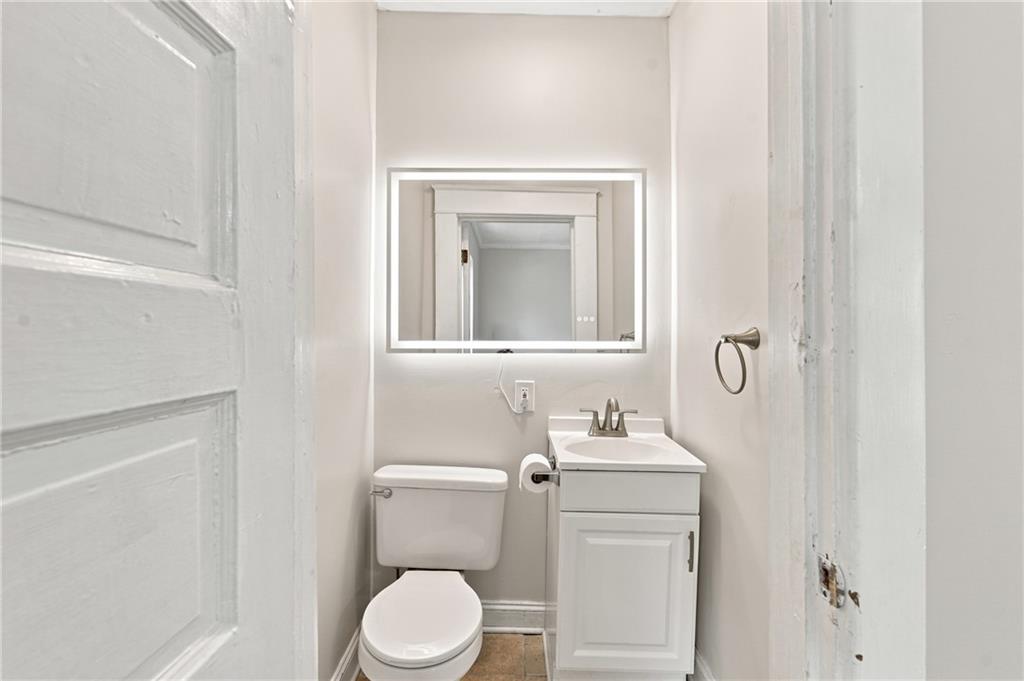 332 N Lawndale Avenue Property Photo 15