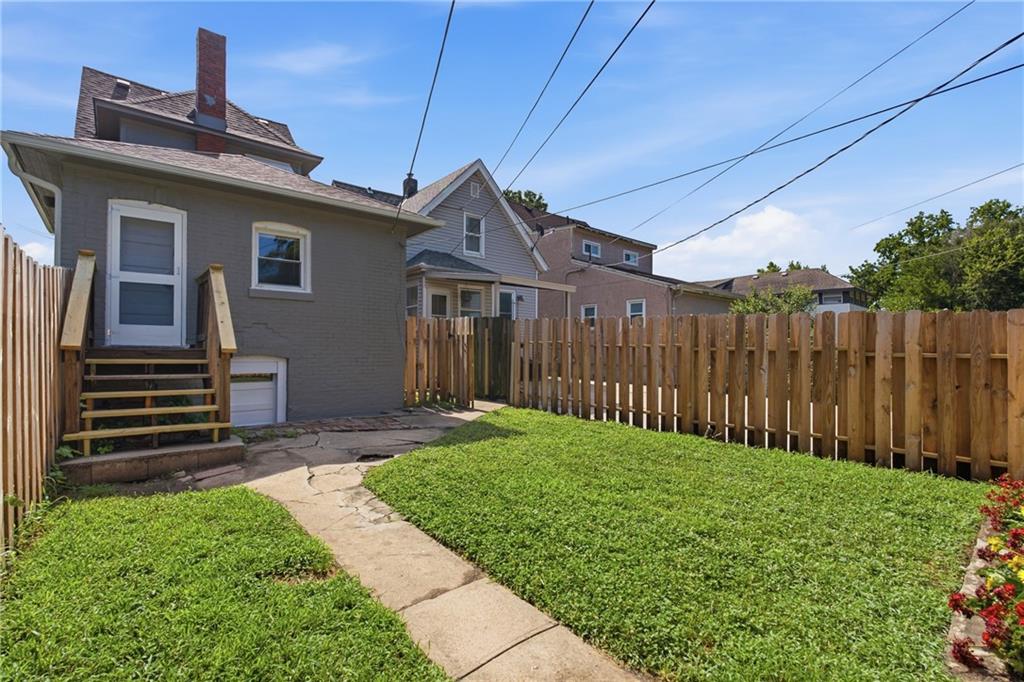 332 N Lawndale Avenue Property Photo 36