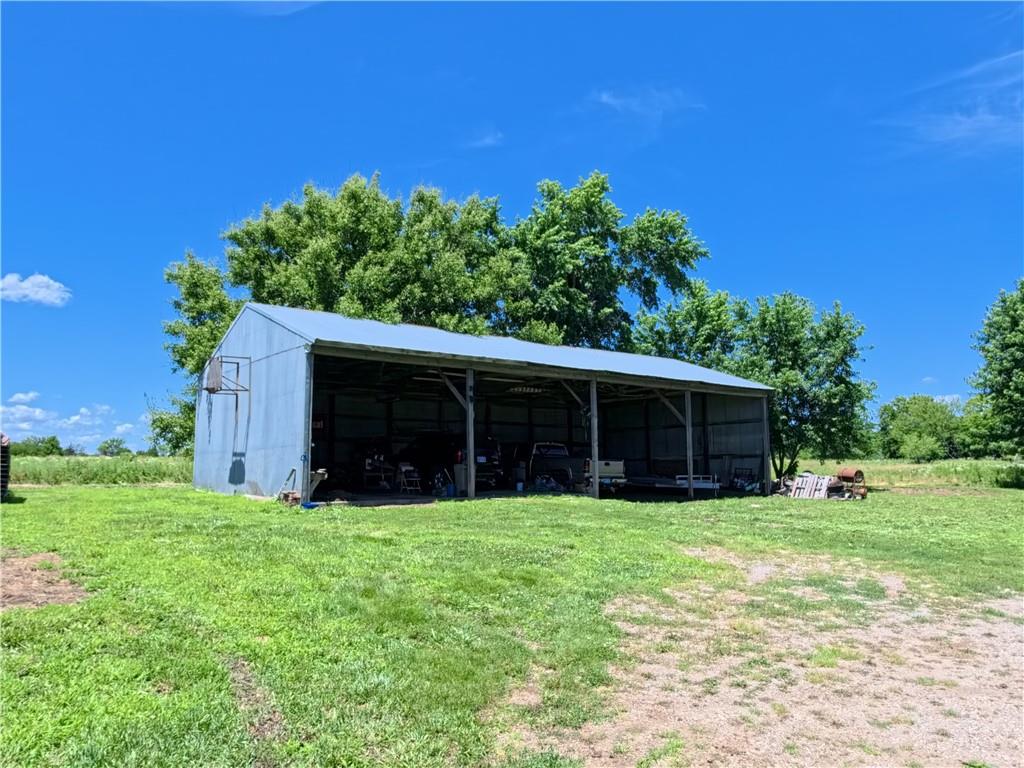 579 Hamilton Road Property Photo 6