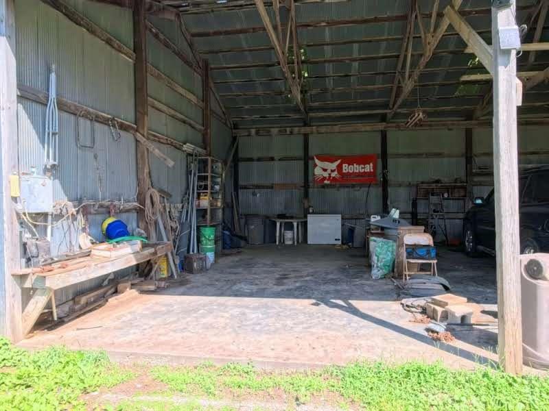 579 Hamilton Road Property Photo 19