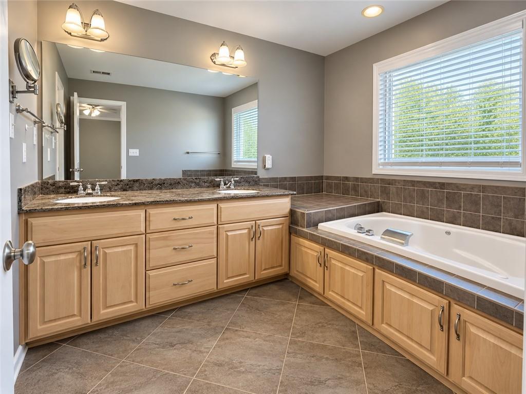 903 N 1464 Road Property Photo 29