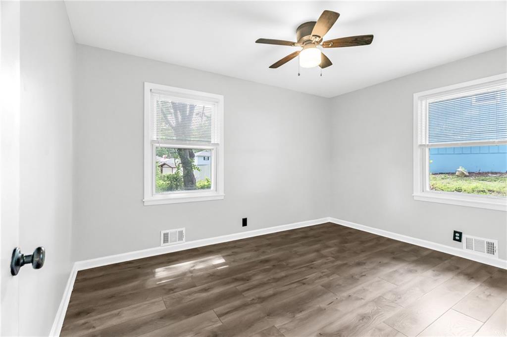 8849 N Locust Street Property Photo 16