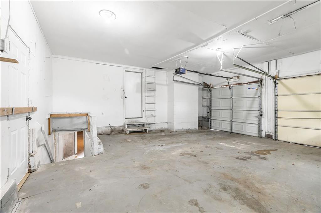 8849 N Locust Street Property Photo 20