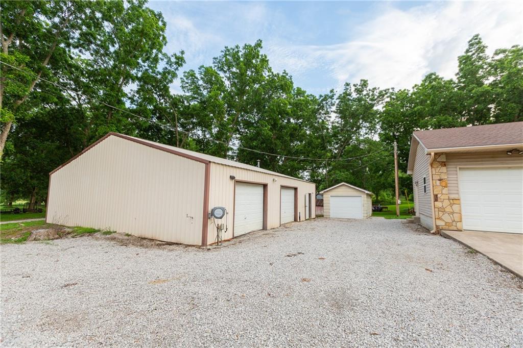 2354 Nw County Rd 1502 (tract 1) Road Property Photo 8