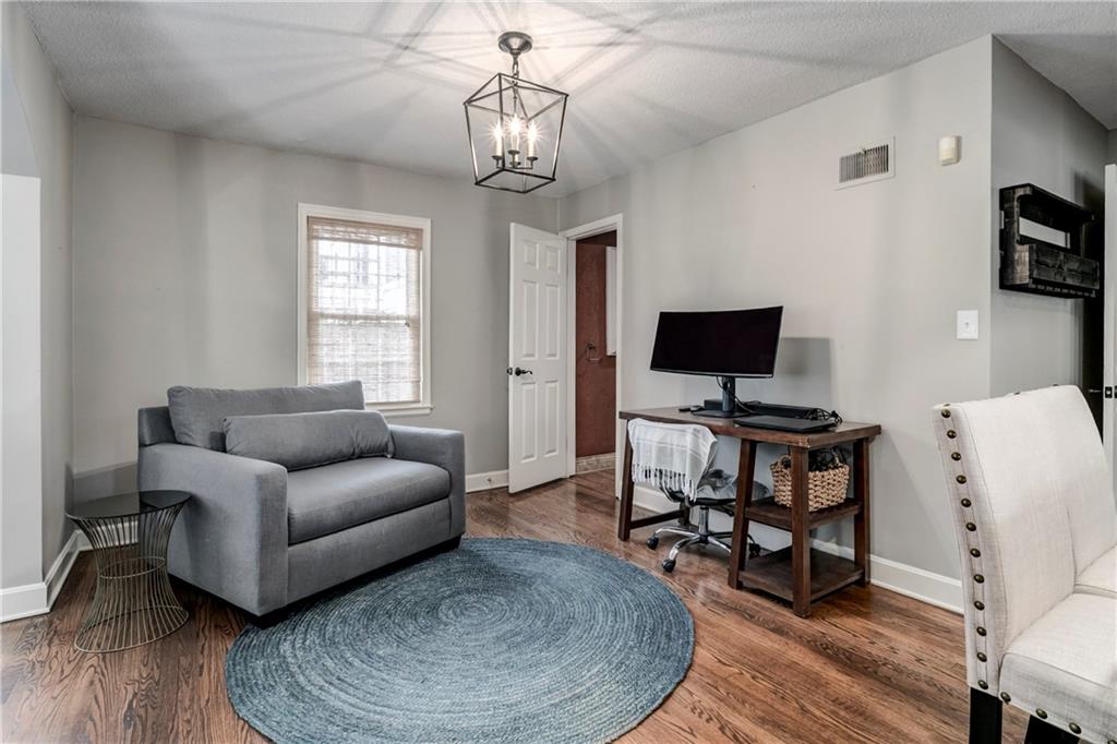 5435 Aberdeen Road Property Photo 11