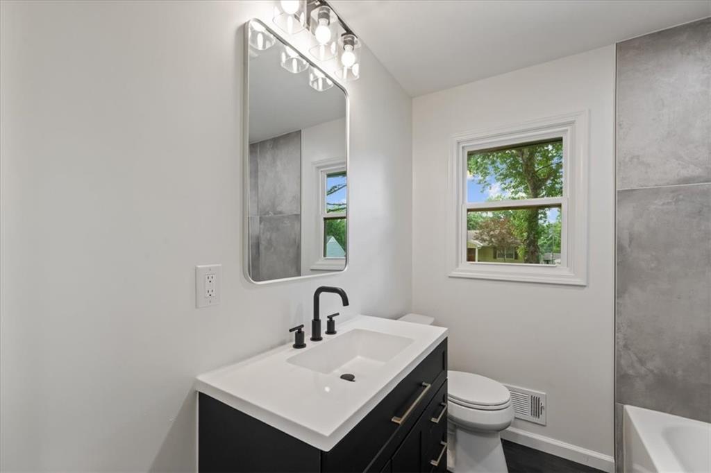 5711 W 78th Terrace Property Photo 49
