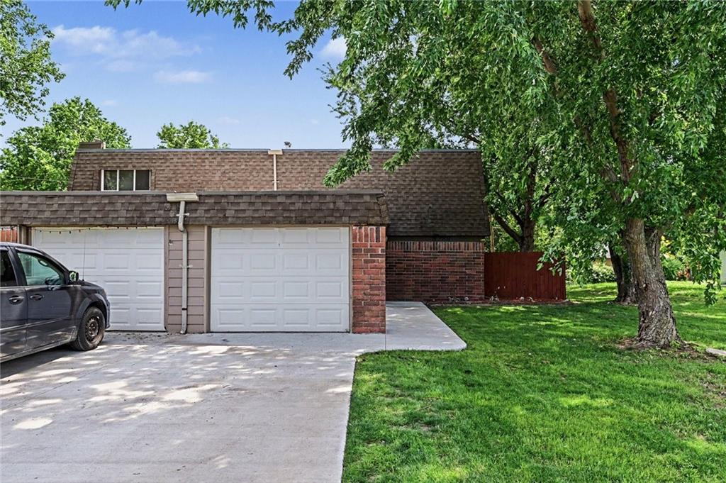 3729 Brush Creek Drive Property Photo 2