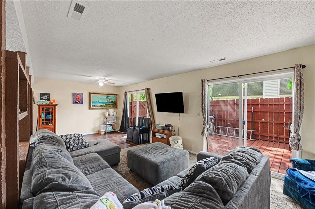 3729 Brush Creek Drive Property Photo 8