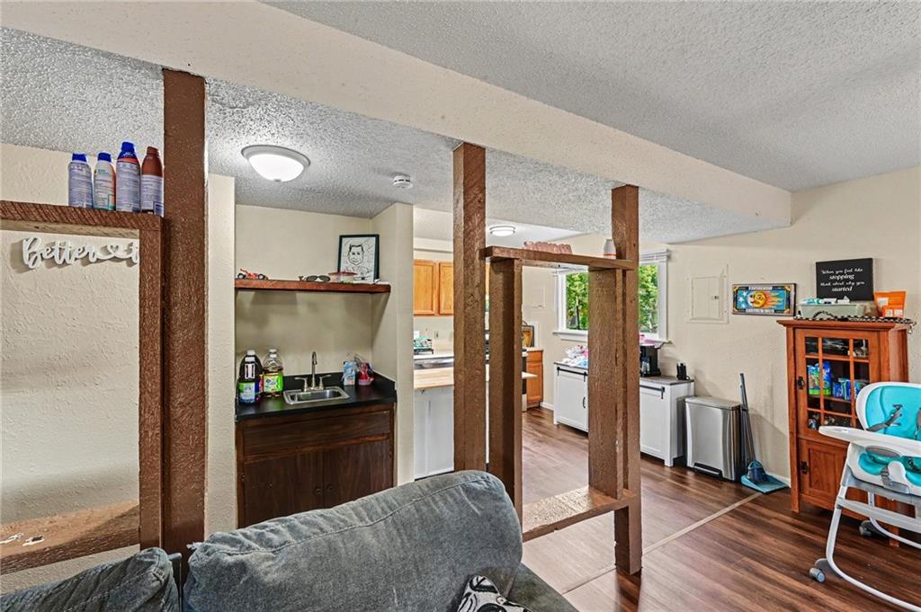 3729 Brush Creek Drive Property Photo 10