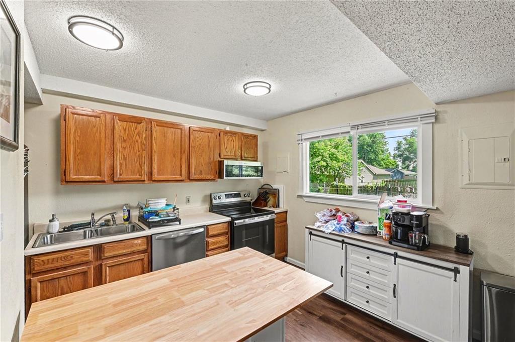 3729 Brush Creek Drive Property Photo 11