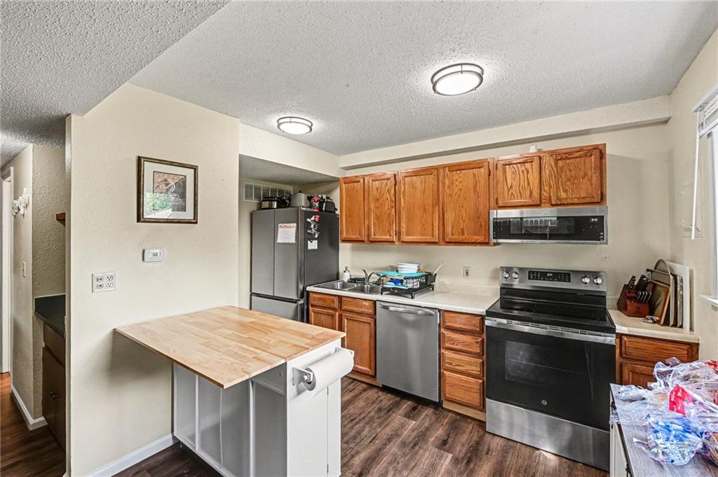3729 Brush Creek Drive Property Photo 12