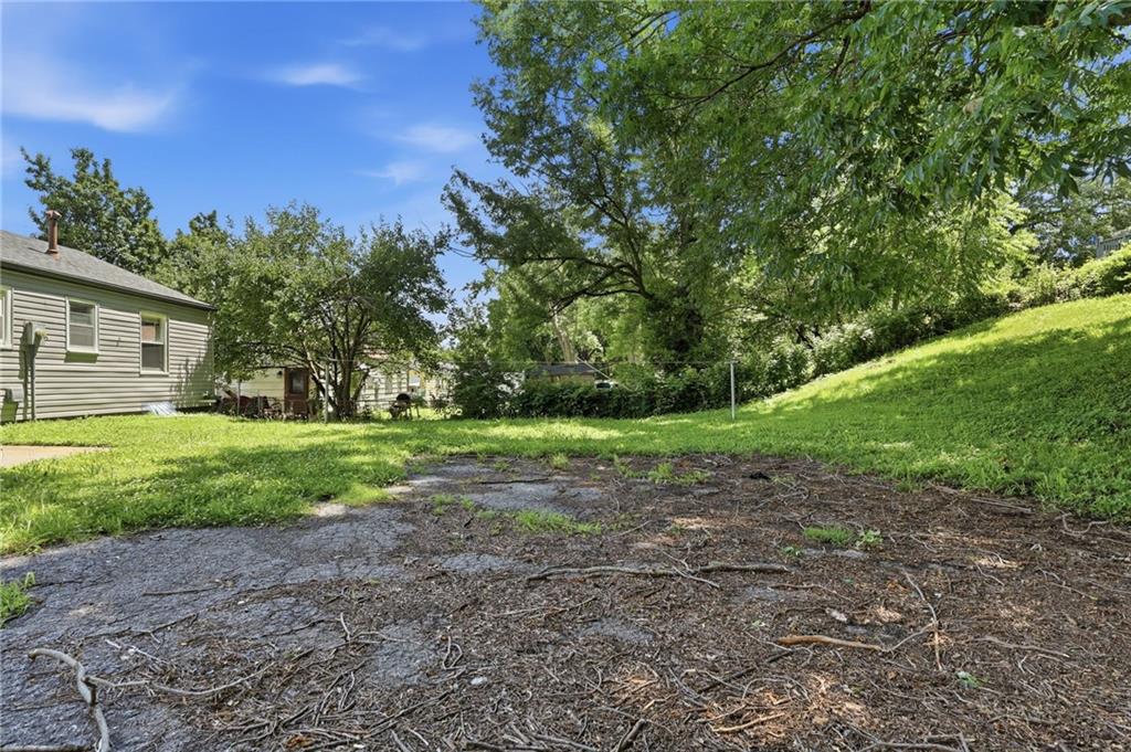 2402 N Liberty Street Property Photo 33