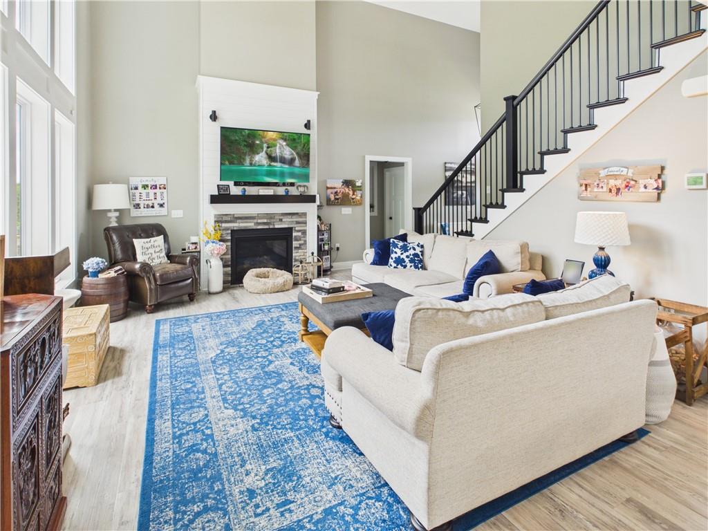 1250 Rich Boulevard Property Photo 8