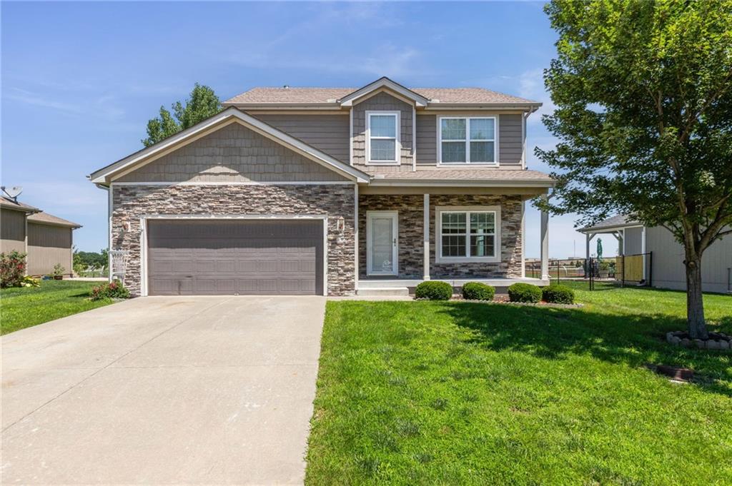 432 E Pawnee Lane Property Photo 1