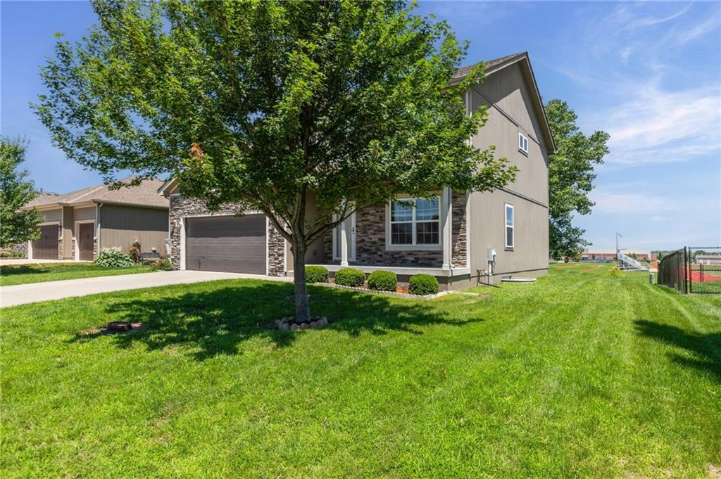 432 E Pawnee Lane Property Photo 2