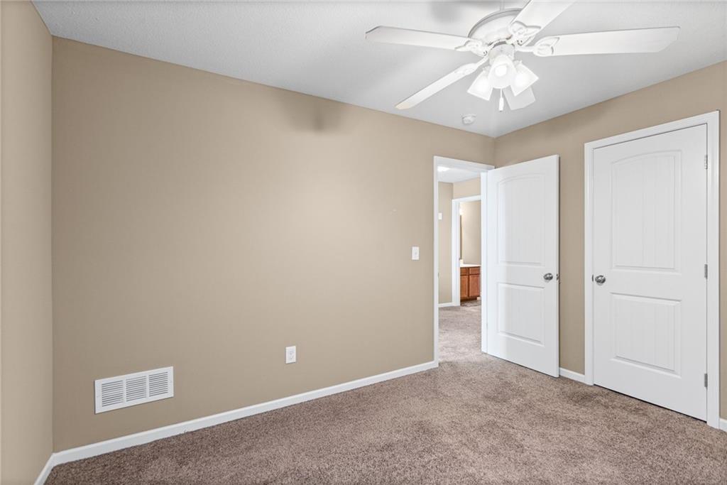 432 E Pawnee Lane Property Photo 18
