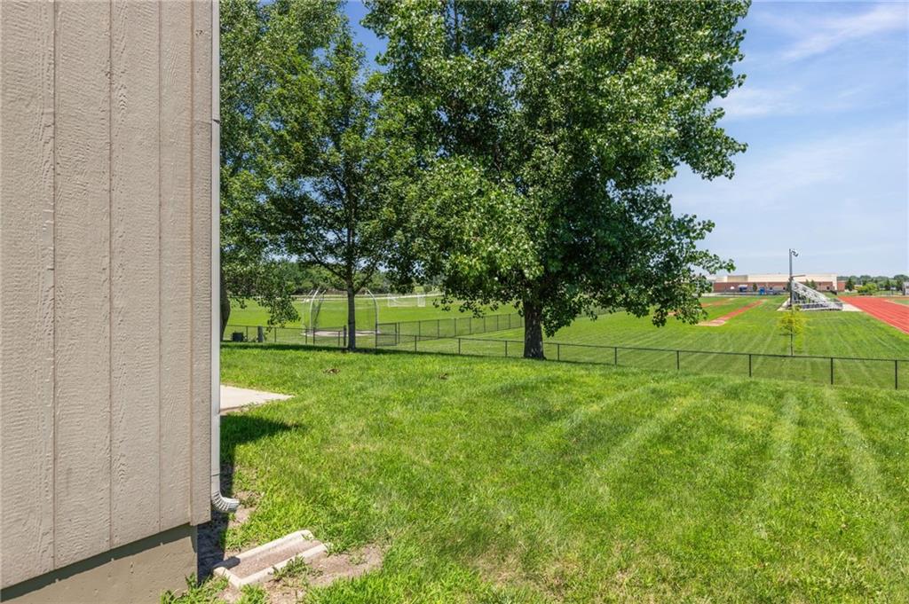 432 E Pawnee Lane Property Photo 24