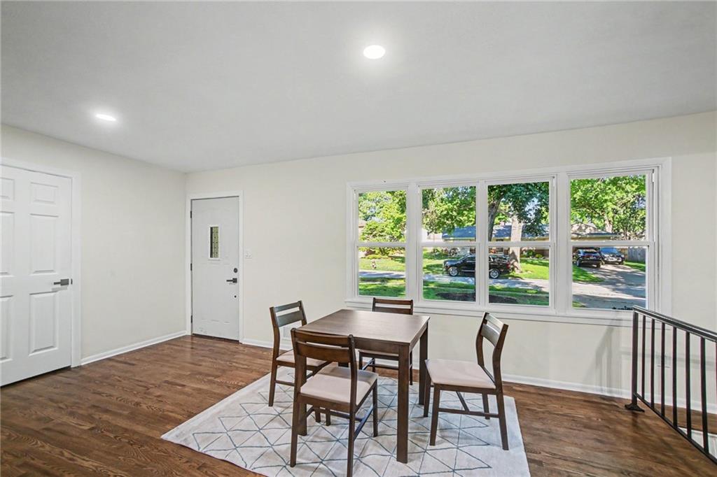 11123 Grand Avenue Property Photo 9