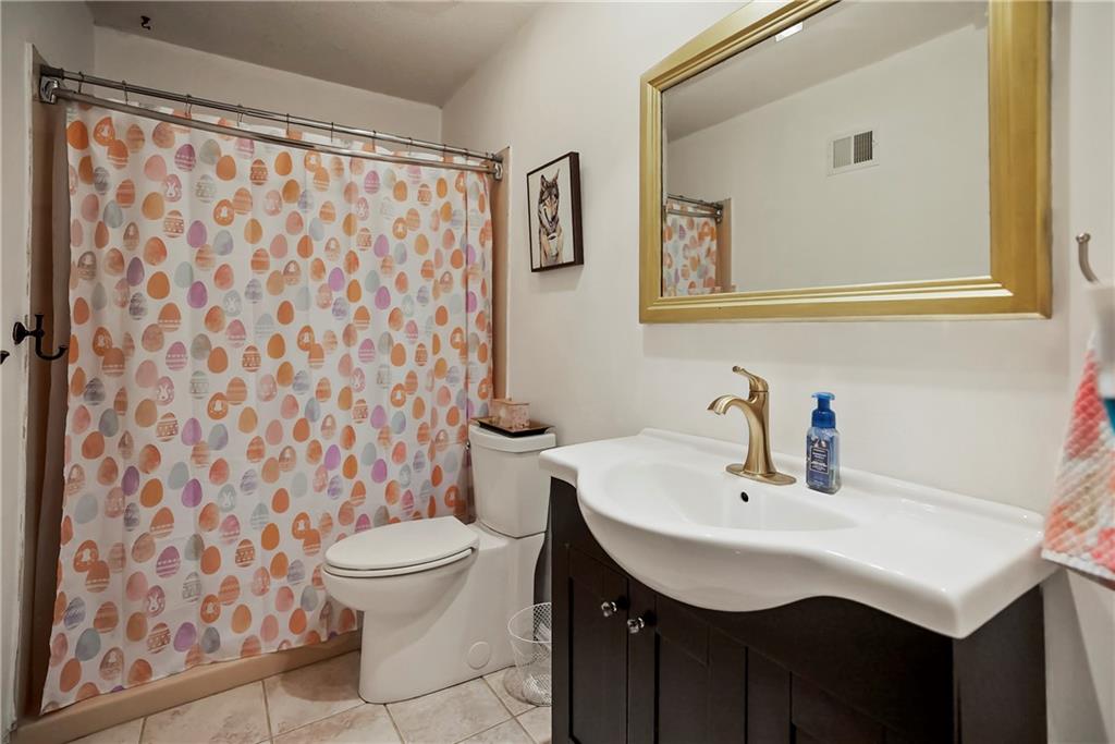 11001 Independence Boulevard Property Photo 21