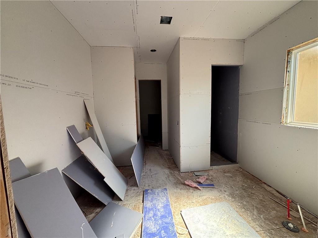 17520 Carter Street Property Photo 7