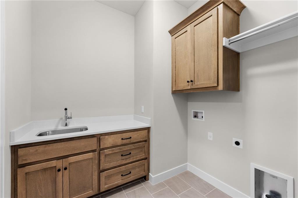 17520 Carter Street Property Photo 37