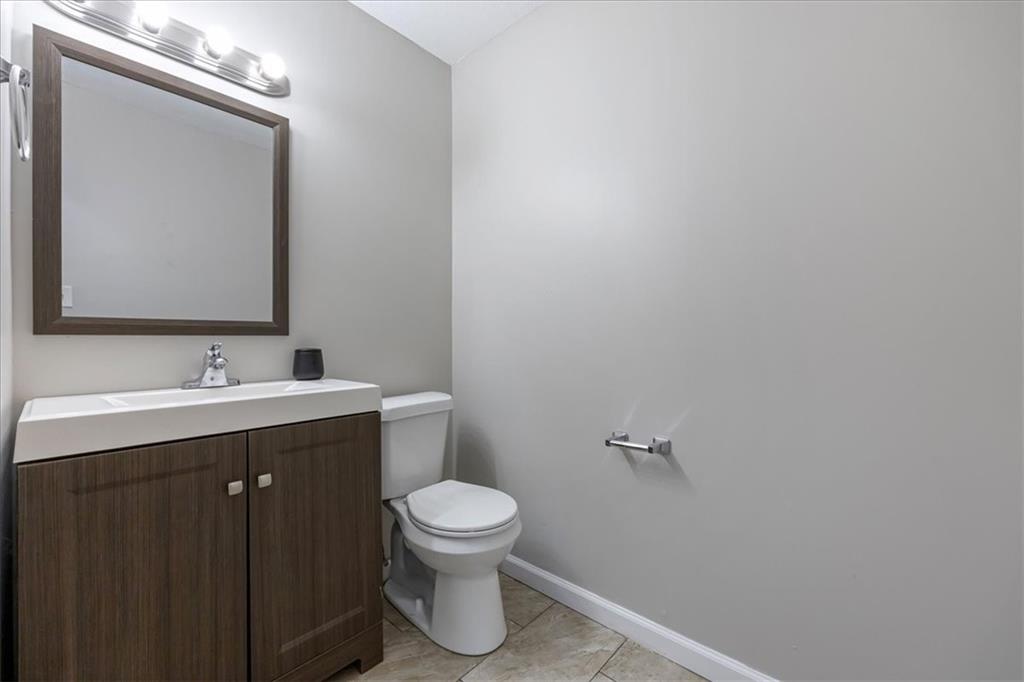 9905 Wayne Avenue Property Photo 11