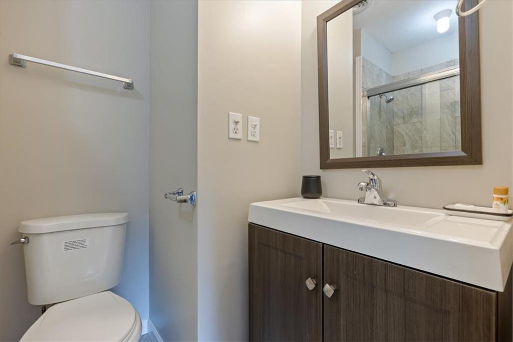 9905 Wayne Avenue Property Photo 14
