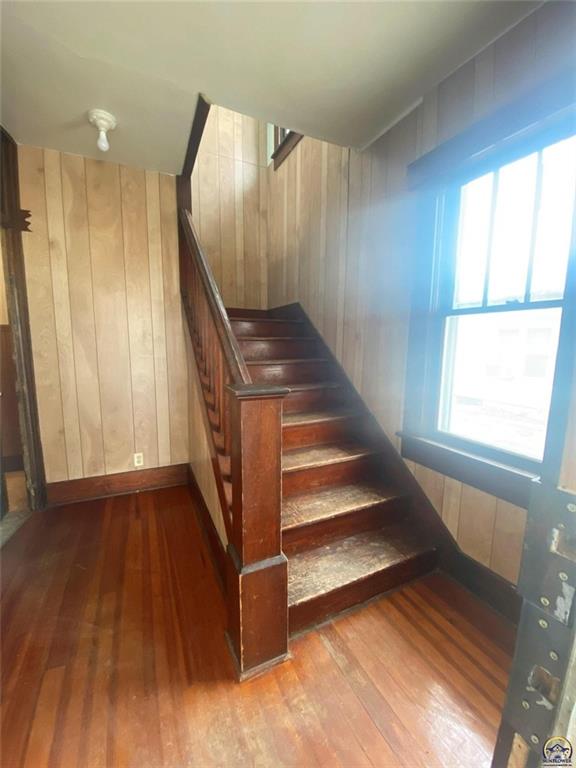 513 Niagara Street Property Photo 4