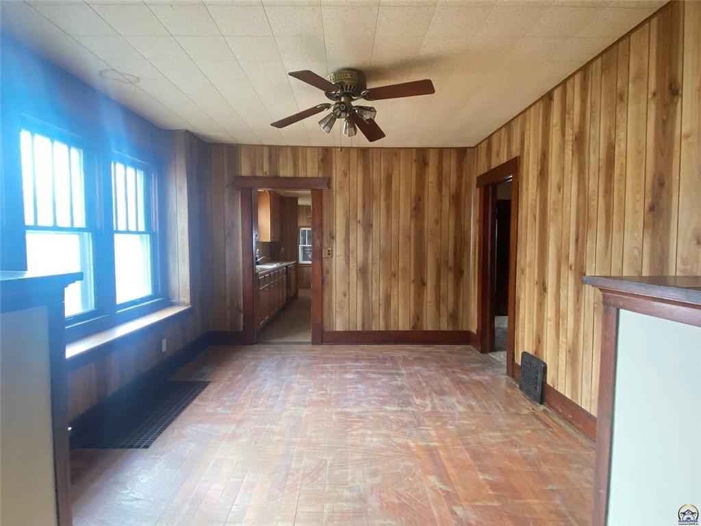 513 Niagara Street Property Photo 7