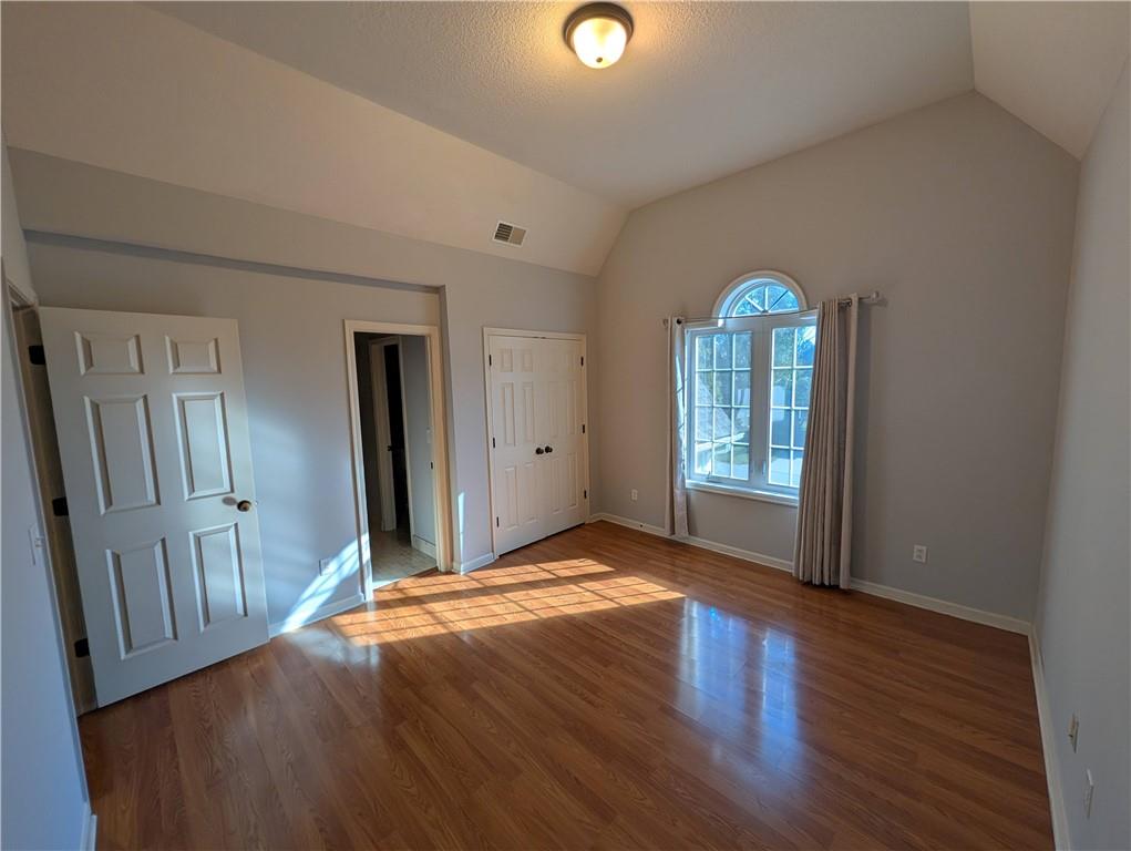 9020 N Oxford Avenue Property Photo 19