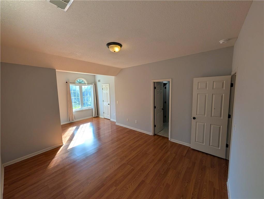 9020 N Oxford Avenue Property Photo 22