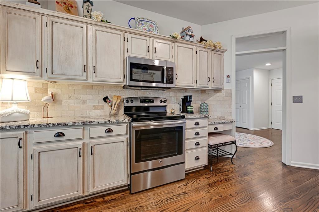 2433 W 137th Place Property Photo 14